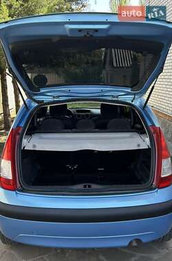 Хетчбек Citroen C3 2006 в 