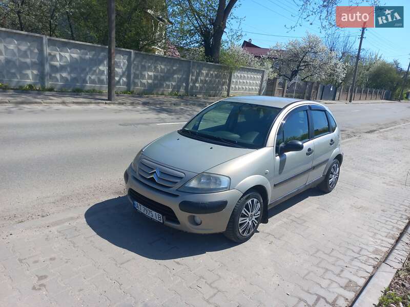 Хэтчбек Citroen C3 2007 в 