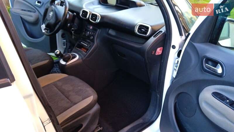 Хетчбек Citroen C3 2014 в Ужгороді