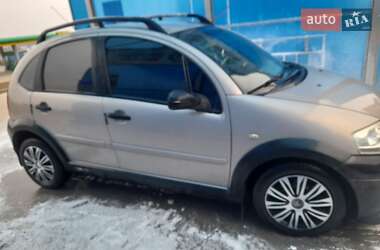 Хэтчбек Citroen C3 2005 в 