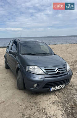 Хэтчбек Citroen C3 2005 в 