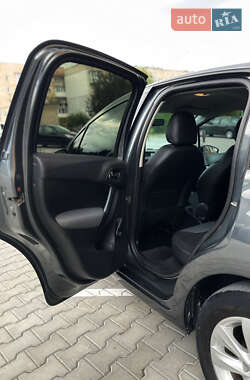Хэтчбек Citroen C3 2012 в 
