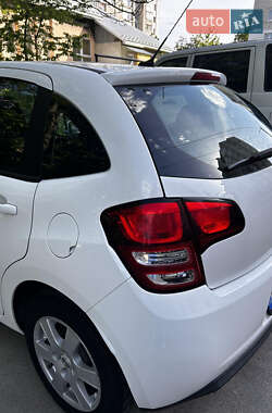 Хэтчбек Citroen C3 2011 в 