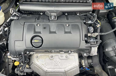 Хэтчбек Citroen C3 2010 в 