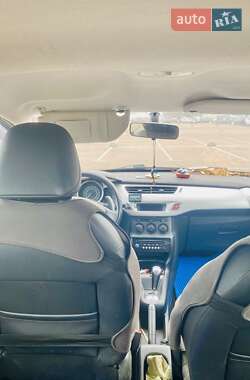 Хэтчбек Citroen C3 2012 в 