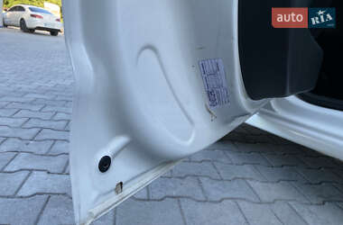 Хэтчбек Citroen C3 2010 в 