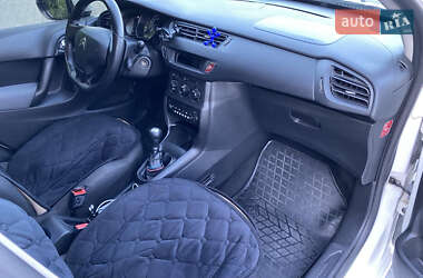 Хэтчбек Citroen C3 2010 в 