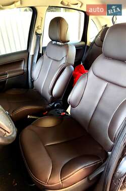 Хэтчбек Citroen C3 2006 в 