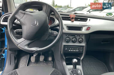 Хэтчбек Citroen C3 2010 в 