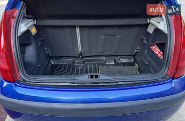 Хэтчбек Citroen C3 2003 в 
