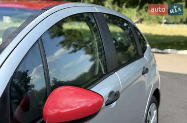Хэтчбек Citroen C3 2010 в 