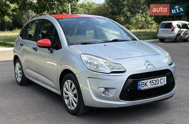 Хэтчбек Citroen C3 2010 в 