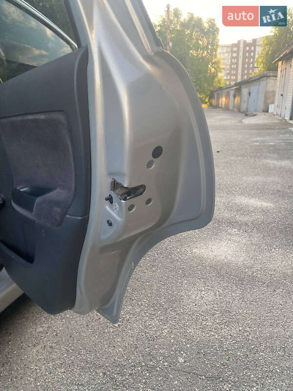 Хэтчбек Citroen C3 2008 в Киеве