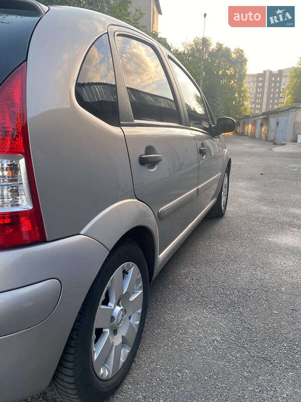 Хэтчбек Citroen C3 2008 в Киеве