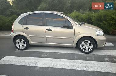 Хэтчбек Citroen C3 2008 в 