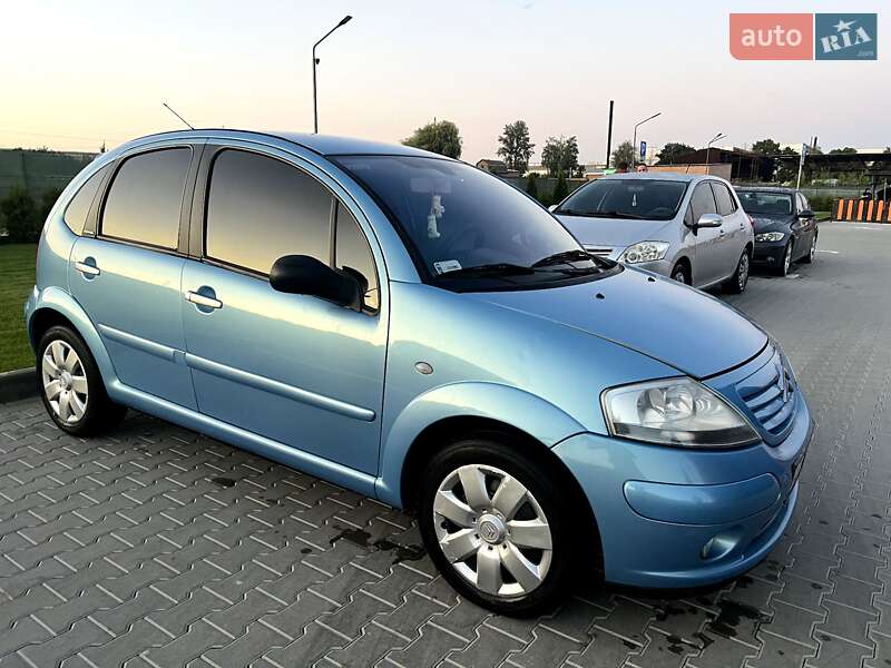 Хэтчбек Citroen C3 2002 в 