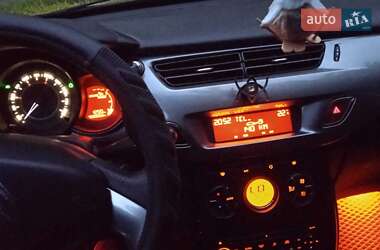 Хэтчбек Citroen C3 2011 в 