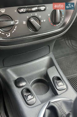 Хэтчбек Citroen C3 2007 в 