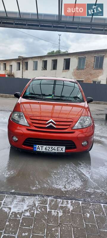 Хэтчбек Citroen C3 2007 в 