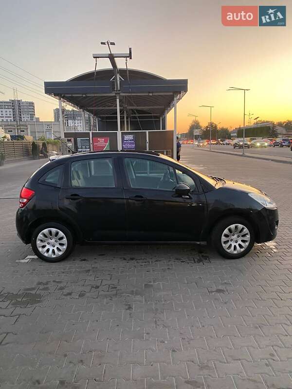 Хэтчбек Citroen C3 2011 в Вишневом