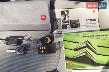 Хэтчбек Citroen C3 2005 в 