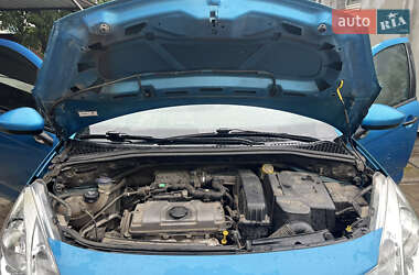 Хэтчбек Citroen C3 2010 в 