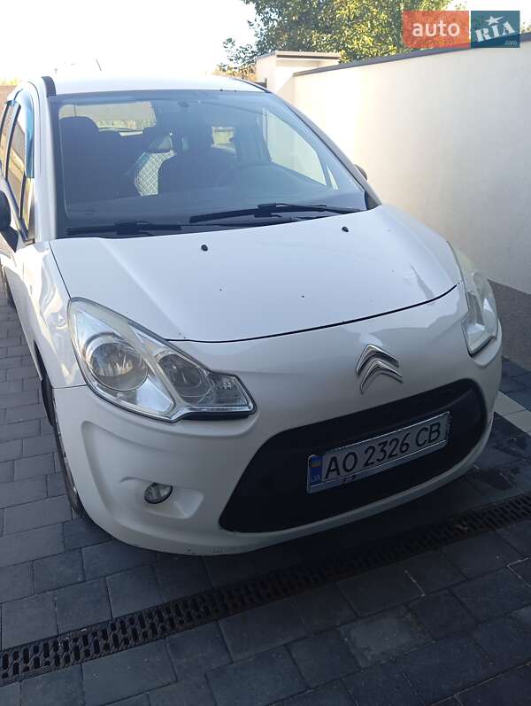Хэтчбек Citroen C3 2012 в Ужгороде