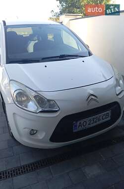 Хэтчбек Citroen C3 2012 в 