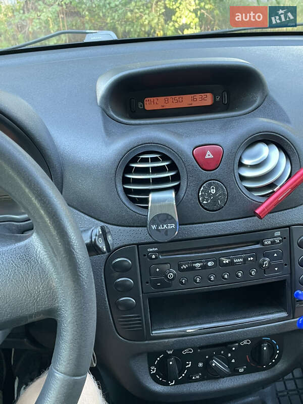 Хэтчбек Citroen C3 2005 в Луцке