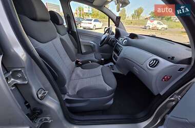 Хэтчбек Citroen C3 2005 в 