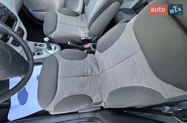 Хэтчбек Citroen C3 2005 в 