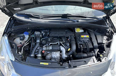Хэтчбек Citroen C3 2012 в 