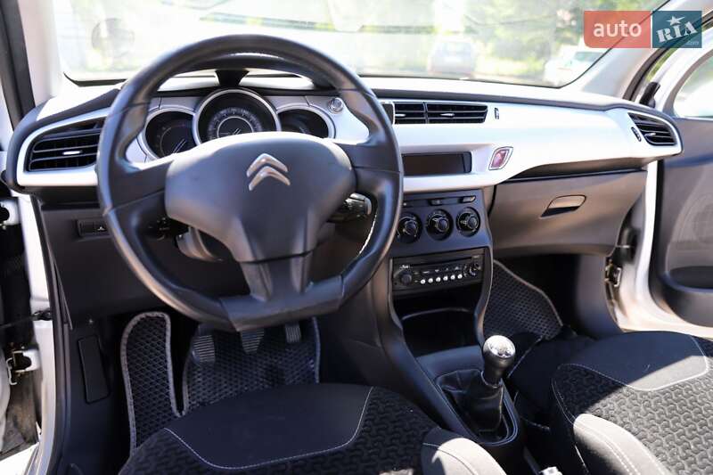 Хетчбек Citroen C3 2010 в Львові