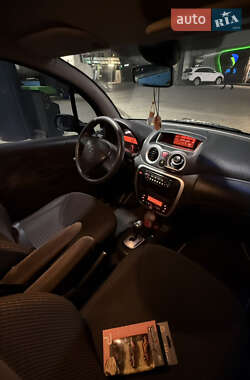 Хэтчбек Citroen C3 2008 в 