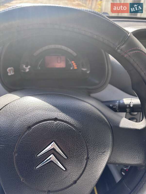 Хетчбек Citroen C3 2004 в Києві фото 6 Хетчбек Citroen C3 2004 в Києві