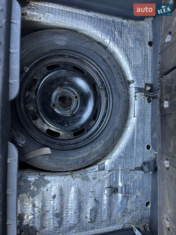 Хэтчбек Citroen C3 2005 в Шепетовке фото 3 Хэтчбек Citroen C3 2005 в Шепетовке