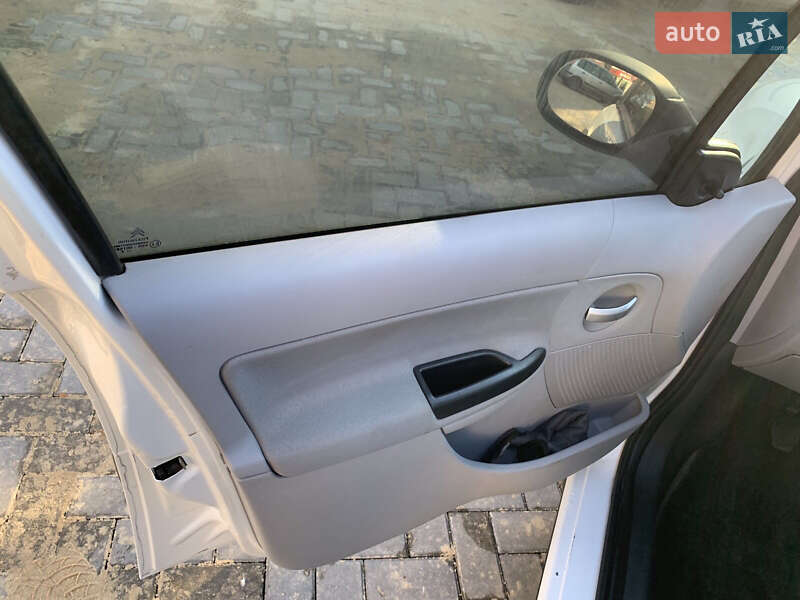 Хэтчбек Citroen C3 2008 в Луцке фото 8 Хэтчбек Citroen C3 2008 в Луцке