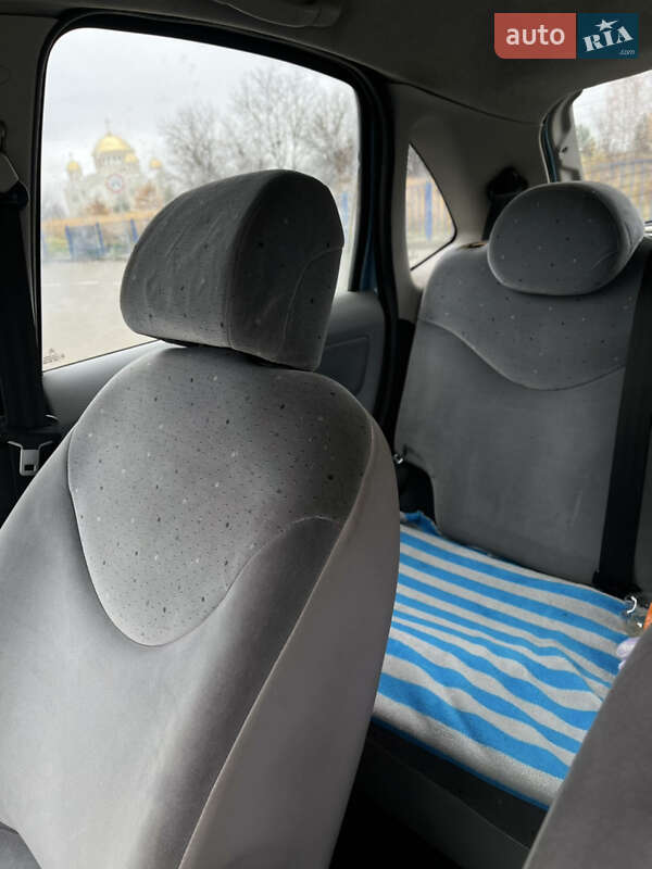 Хэтчбек Citroen C3 2003 в Дрогобыче