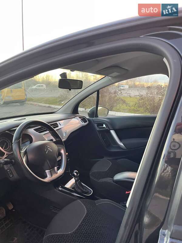 Хэтчбек Citroen C3 2010 в Звягеле