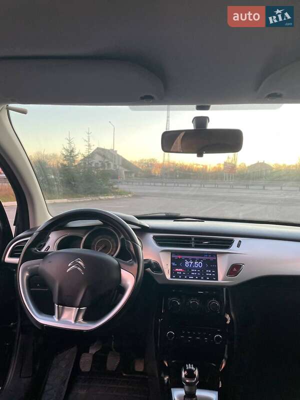 Хэтчбек Citroen C3 2010 в Звягеле