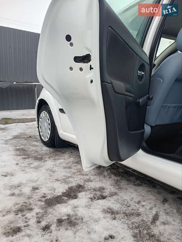 Хэтчбек Citroen C3 2006 в Шептицькому