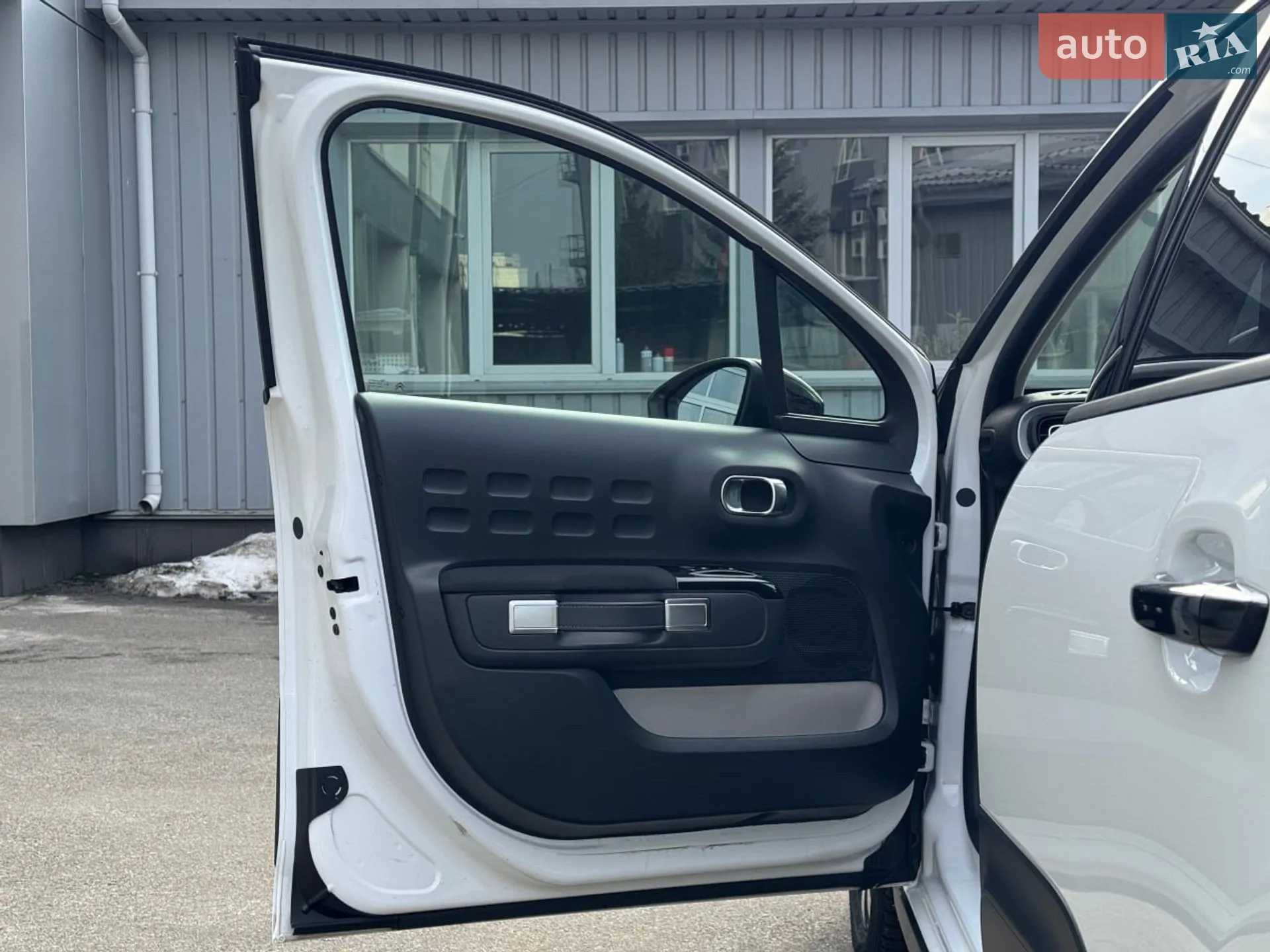 Citroen C3 2024 VIN VF7SXHNVTRT010396 фото оголошення 40 з 48