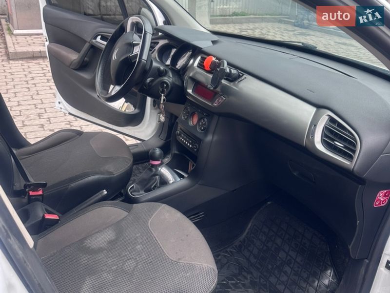 Хэтчбек Citroen C3 2015 в Львове