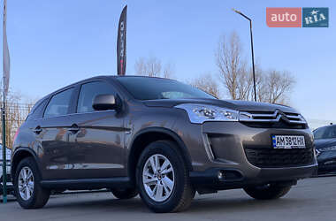 Позашляховик / Кросовер Citroen C4 Aircross 2012 в 
