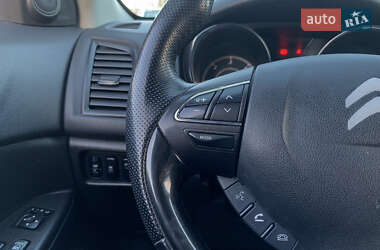 Позашляховик / Кросовер Citroen C4 Aircross 2012 в 