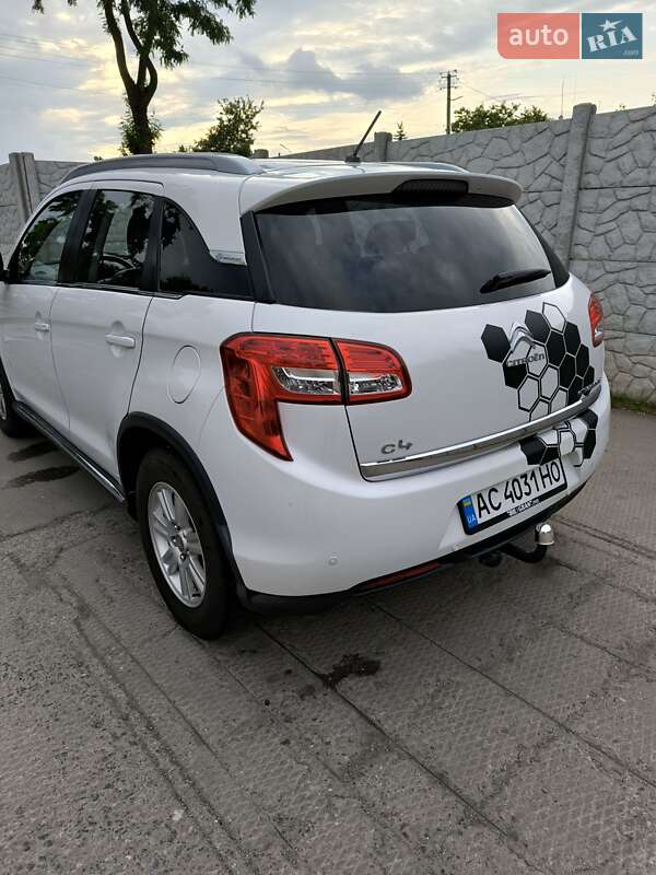 Внедорожник / Кроссовер Citroen C4 Aircross 2012 в Александрие