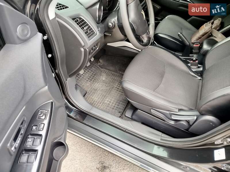 Внедорожник / Кроссовер Citroen C4 Aircross 2012 в Казатине