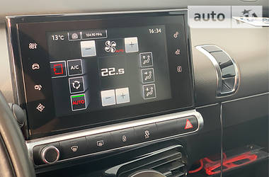 Внедорожник / Кроссовер Citroen C4 Cactus 2015 в 