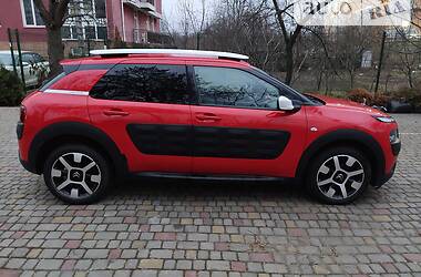 Хэтчбек Citroen C4 Cactus 2016 в 