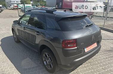Позашляховик / Кросовер Citroen C4 Cactus 2014 в 